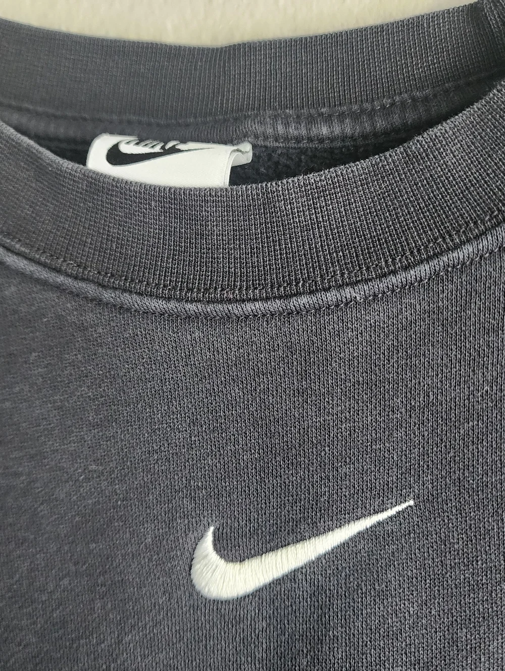 NIKE CENTER SWOOSH WOMENS OVERSIZED CREWNECK SZ LARGE - Picture 2 of 5